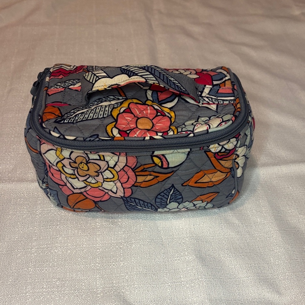 Vera Bradley Tropical Evening Gray Floral Cosmetic Case